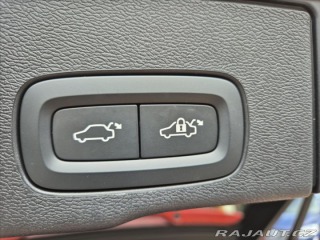 Volvo XC60 2,0 B4 AWD PLUS DARK 2024