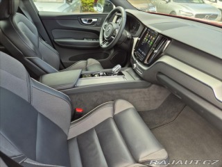 Volvo XC60 2,0 B4 AWD PLUS DARK 2024