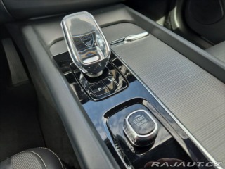 Volvo XC60 2,0 B4 AWD PLUS DARK 2024