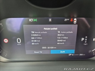 Volvo XC60 2,0 B4 AWD PLUS DARK 2024