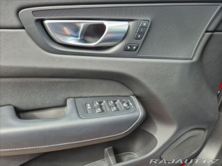 Volvo XC60 2,0 B4 AWD PLUS DARK 2024