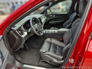 Volvo XC60 2,0 B4 AWD PLUS DARK 2024