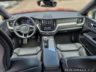 Volvo XC60 2,0 B4 AWD PLUS DARK 2024