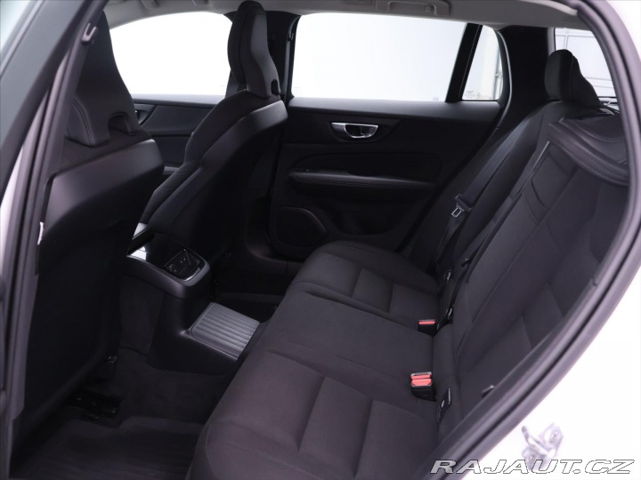 Volvo V60 2,0 B5 AWD Momentum Pro A 2020