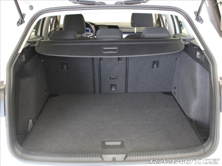 Volkswagen Golf 1,0 TSi 81kW Life Var.128 2023