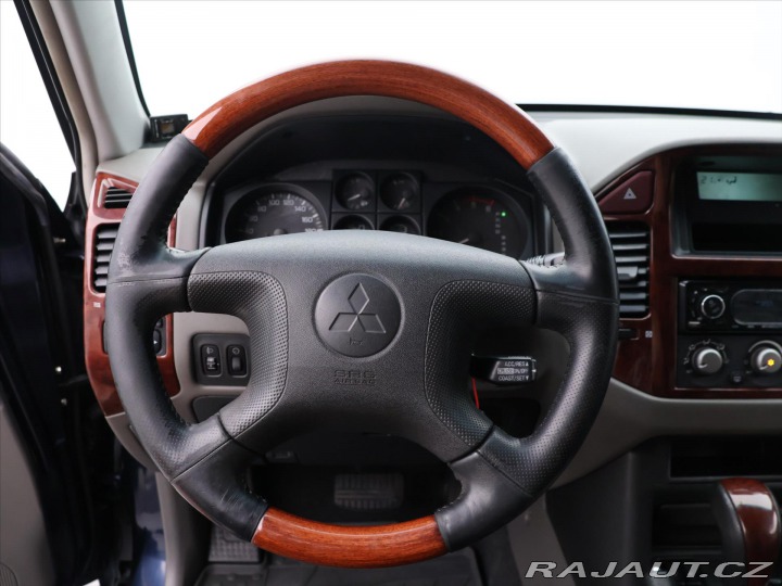 Mitsubishi Pajero 3,2 118kW aut. tažné klim 2004