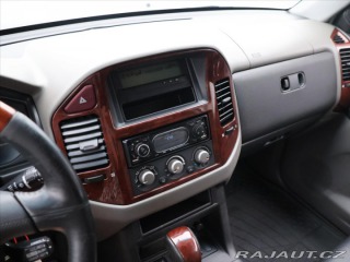 Mitsubishi Pajero 3,2 118kW aut. tažné klim 2004