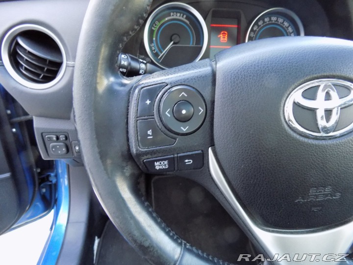 Toyota Auris 1.8i/Hybrid/Pano/NAVI/ 2014