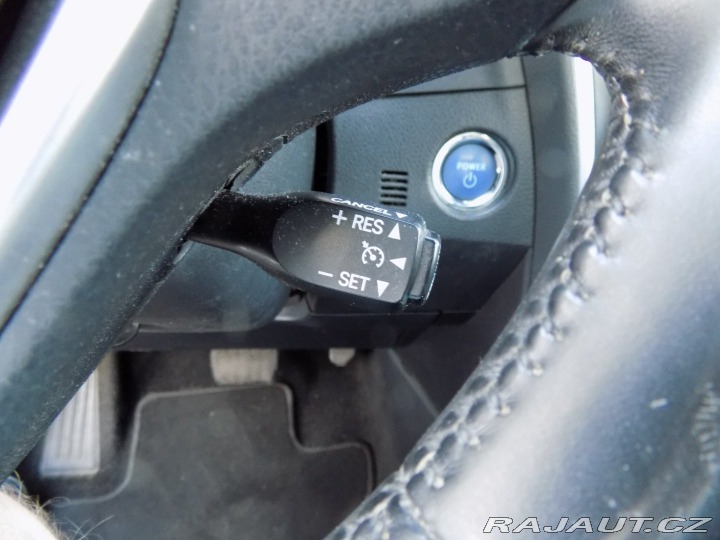 Toyota Auris 1.8i/Hybrid/Pano/NAVI/ 2014