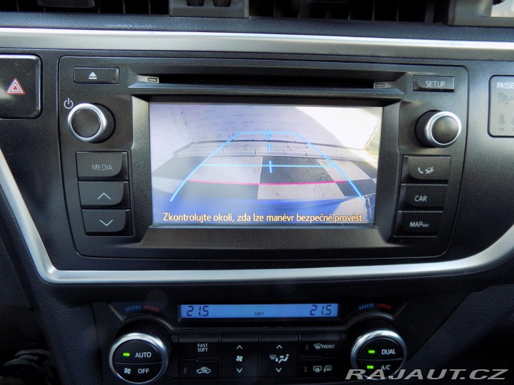 Toyota Auris 1.8i/Hybrid/Pano/NAVI/ 2014