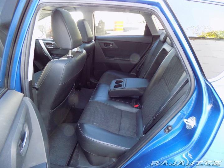 Toyota Auris 1.8i/Hybrid/Pano/NAVI/ 2014