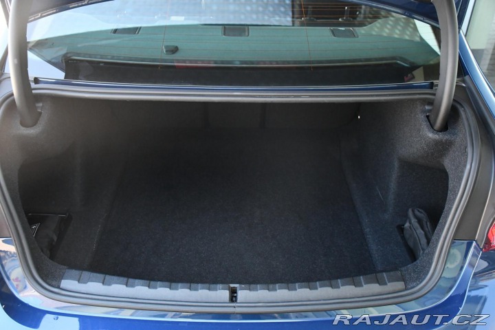 BMW 3 318d ČR 1M 2022