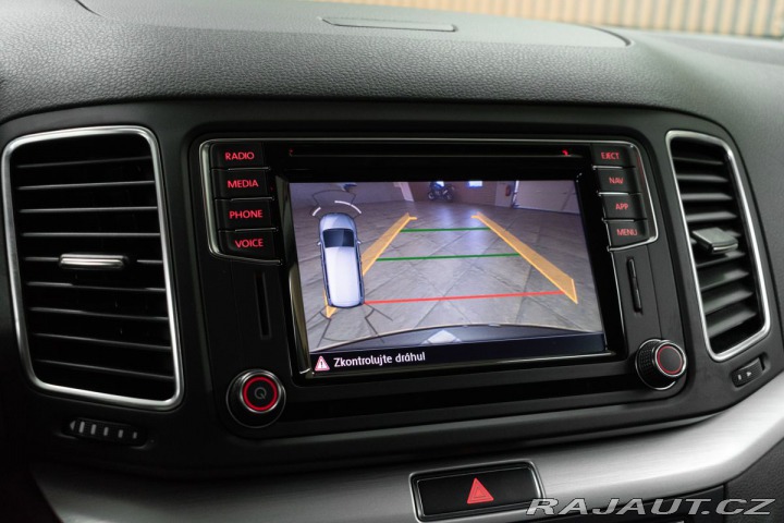 Volkswagen Sharan 1.4 TSI DSG REZERVACE 2021