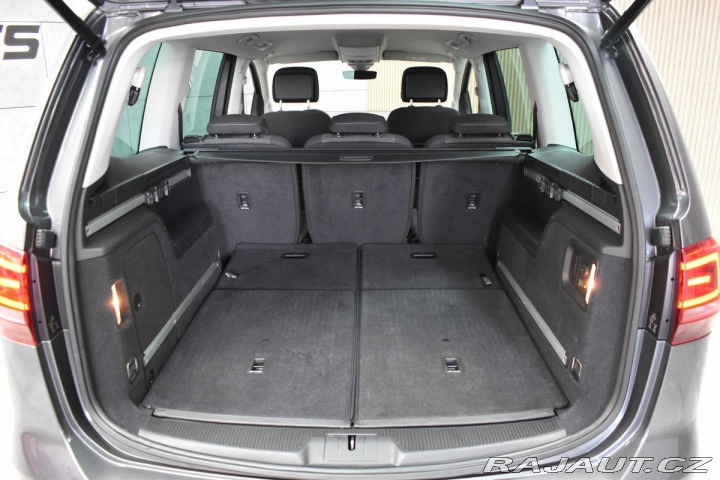 Volkswagen Sharan 1.4 TSI DSG REZERVACE 2021