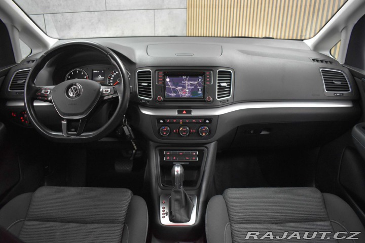 Volkswagen Sharan 1.4 TSI DSG REZERVACE 2021