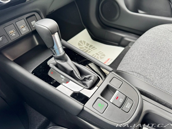 Honda Jazz 1.5 e:HEV ADVANCE SKLADEM 2026