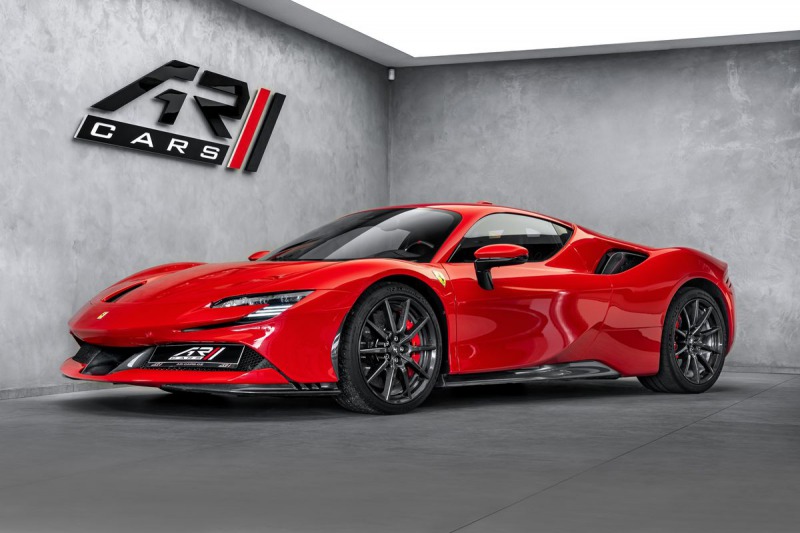 Ferrari SF90 Lift, karbon, metalíza