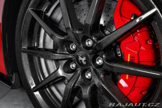 Ferrari SF90 Lift, karbon, metalíza 2024