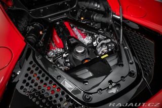 Ferrari SF90 Lift, karbon, metalíza 2024