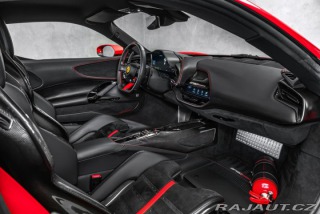 Ferrari SF90 Lift, karbon, metalíza 2024