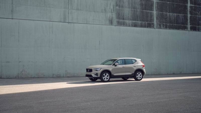 Volvo XC40 B3 2.0L 163 HP AT7 FWD CO