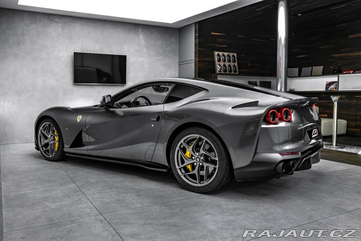 Ferrari 812 Superfast Lift, 360 kamer 2018