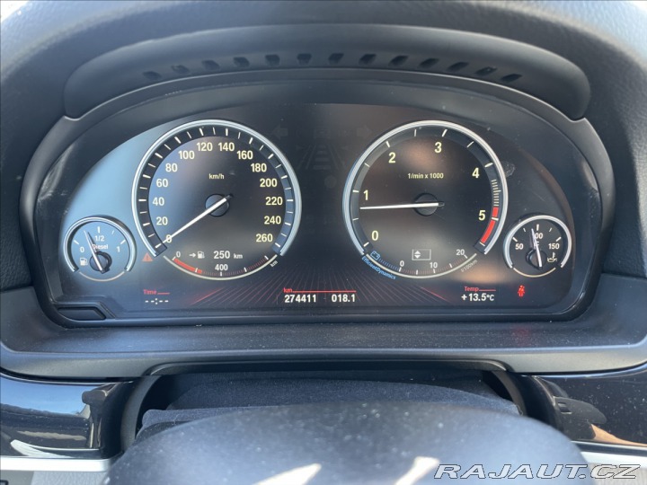 BMW 5 3,0 d 180kw Manuál Luxury 2010