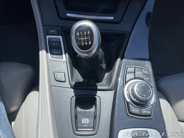 BMW 5 3,0 d 180kw Manuál Luxury 2010