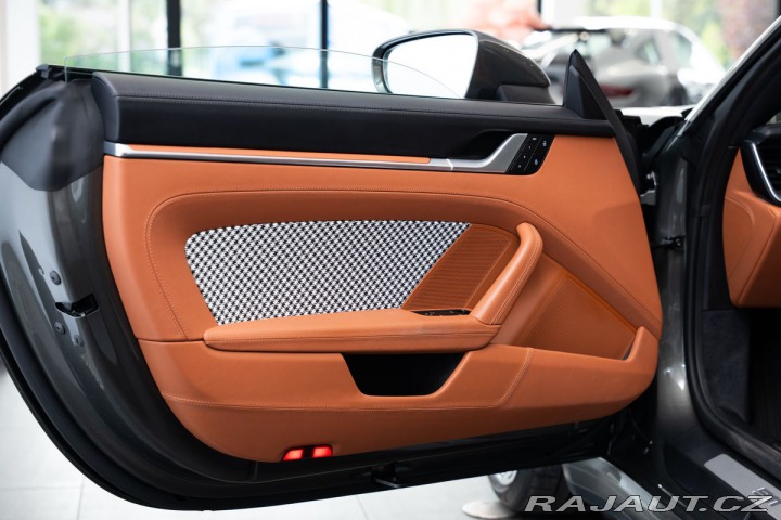 Porsche 911 (992) Targa 4 /Heritage D 2023