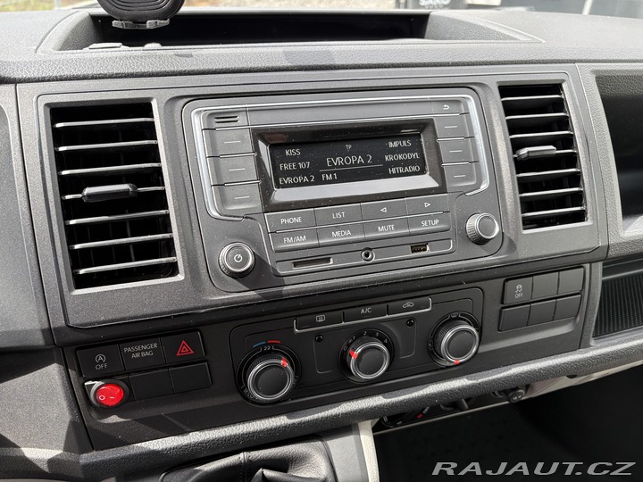 Volkswagen Transporter 2.0TDi 8míst 2020