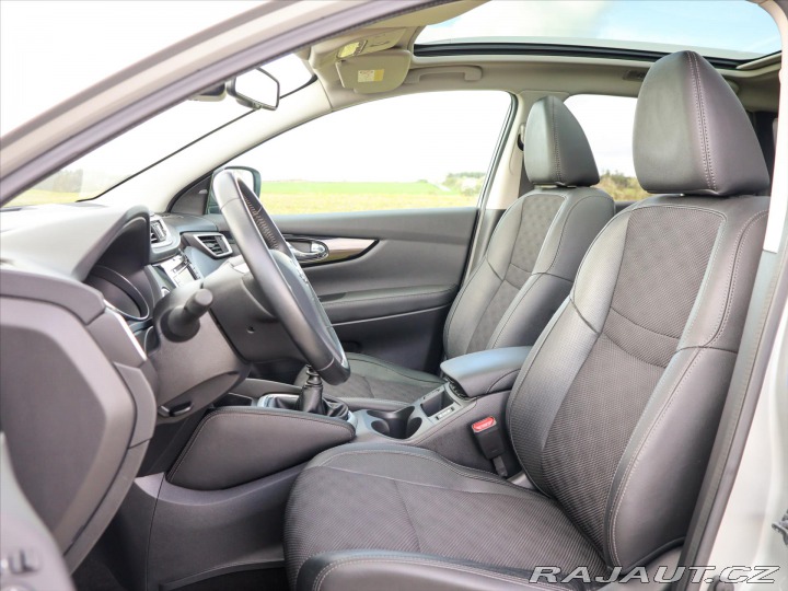 Nissan Qashqai 1,2 DiG-T 85 kW Panorama 2014