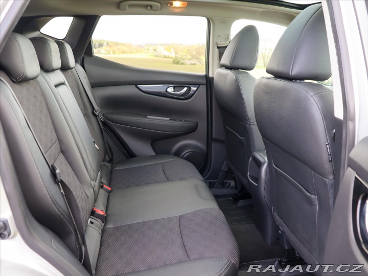 Nissan Qashqai 1,2 DiG-T 85 kW Panorama 2014