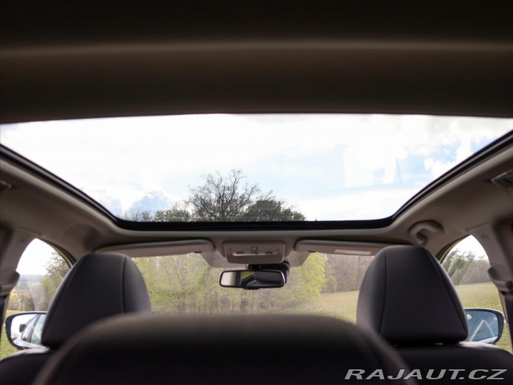 Nissan Qashqai 1,2 DiG-T 85 kW Panorama 2014