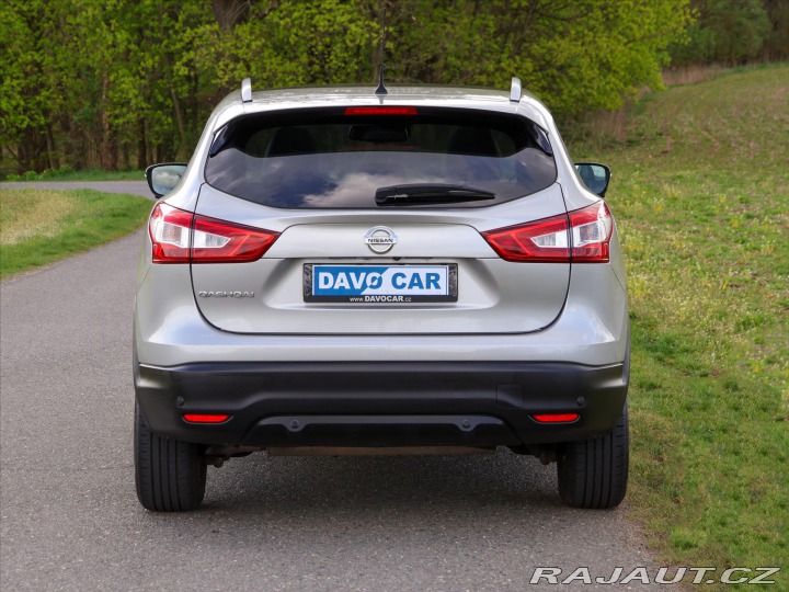 Nissan Qashqai 1,2 DiG-T 85 kW Panorama 2014