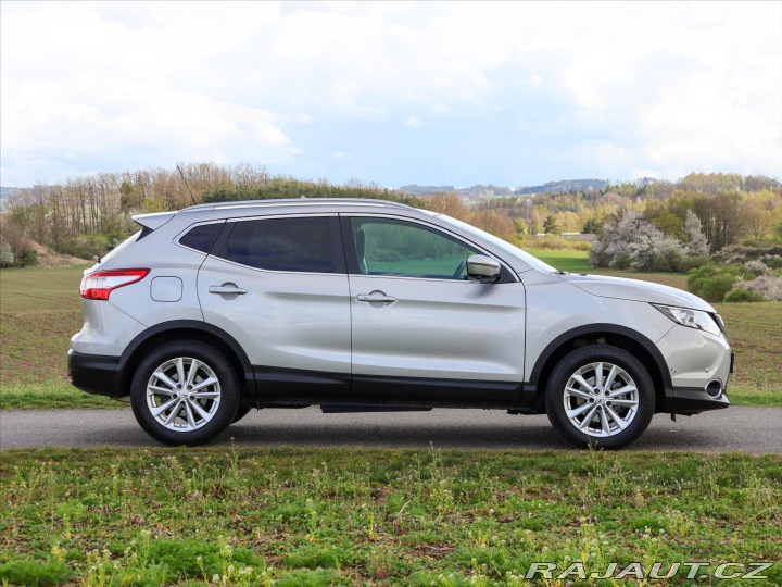 Nissan Qashqai 1,2 DiG-T 85 kW Panorama 2014