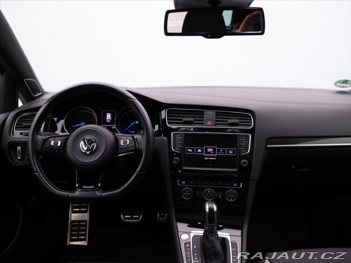 Volkswagen Golf 2,0 TSI R 221kW 4Motion D 2016