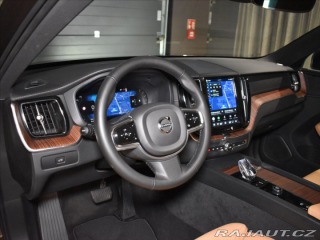 Volvo XC60 2,0 B4 AWD Ultimate tažné 2023