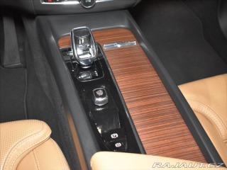Volvo XC60 2,0 B4 AWD Ultimate tažné 2023