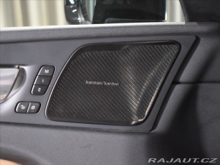 Volvo XC60 2,0 B4 AWD Ultimate tažné 2023