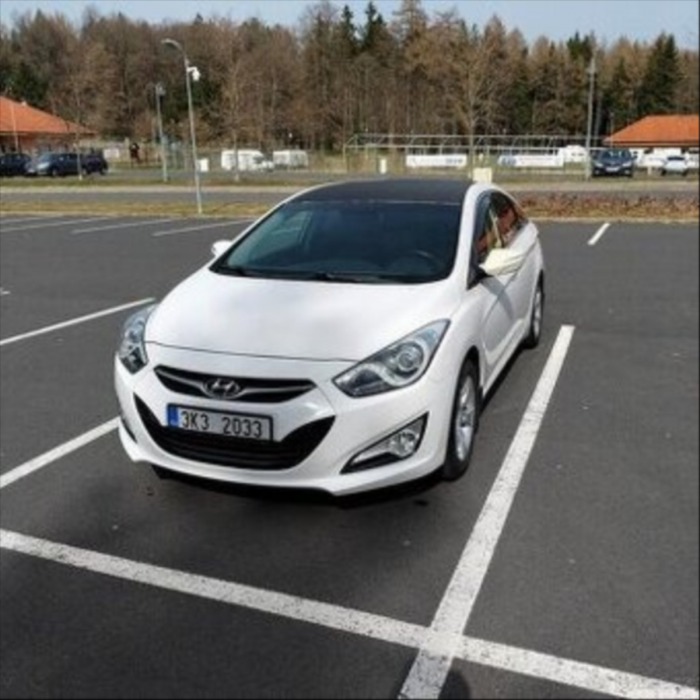 Hyundai i40 1,7   100kW-220tkm bílá a