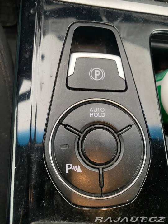 Hyundai i40 1,7   100kW-220tkm bílá a 1800