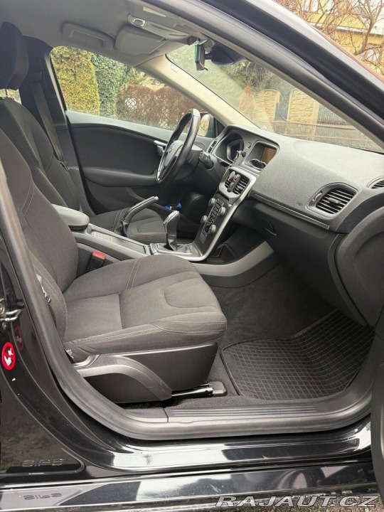Volvo V40 1,6   Prodám 2014