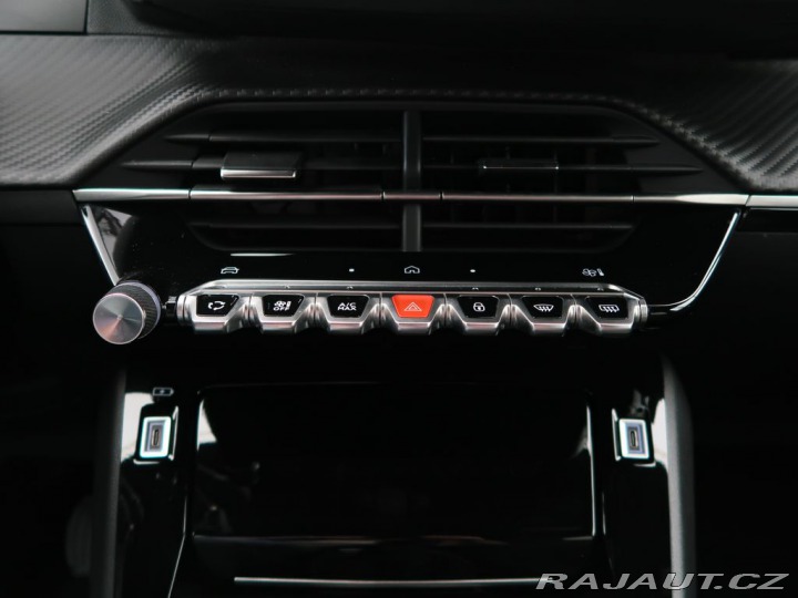 Peugeot 2008 1.2PureTech,74kW,ALLURE,M 2025