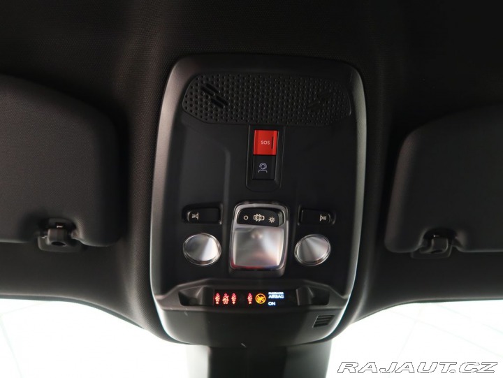 Peugeot 2008 1.2PureTech,74kW,ALLURE,M 2025