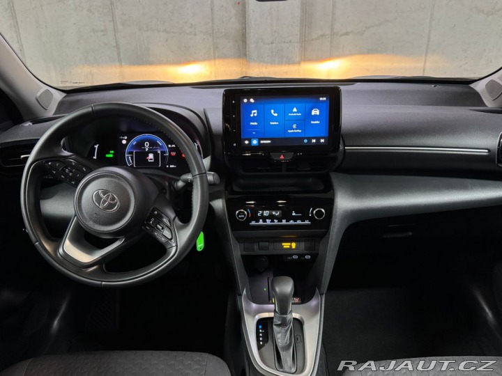 Toyota Yaris Cross 1.5,Hybrid,FWD 2025
