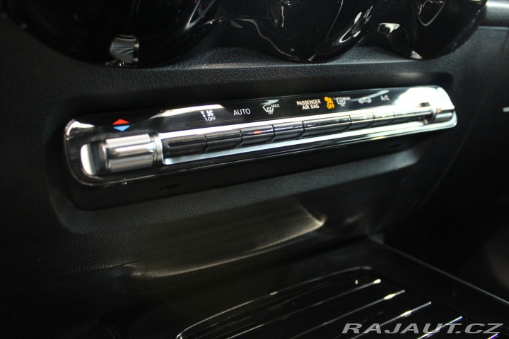 Mercedes-Benz GLB 220d 4MATIC MBEAM/Pano/Ni 2023