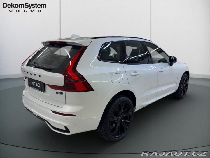 Volvo XC60 2,0 B5 AWD Plus Black Ed 2025
