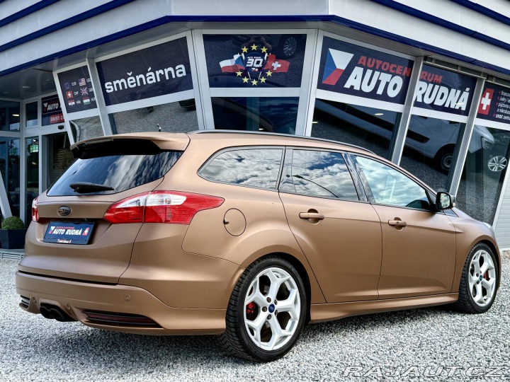 Ford Focus 2,0i 184kW EcoB SCTI ST 2013