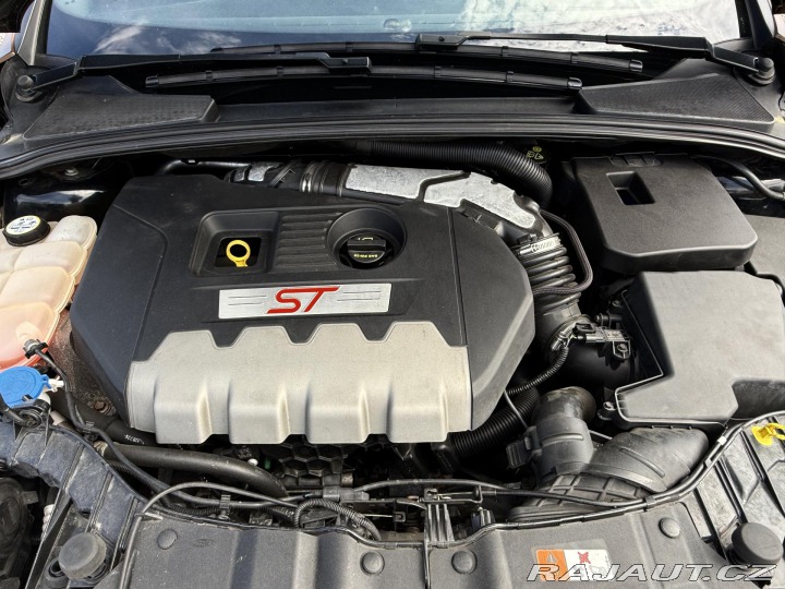 Ford Focus 2,0i 184kW EcoB SCTI ST 2013