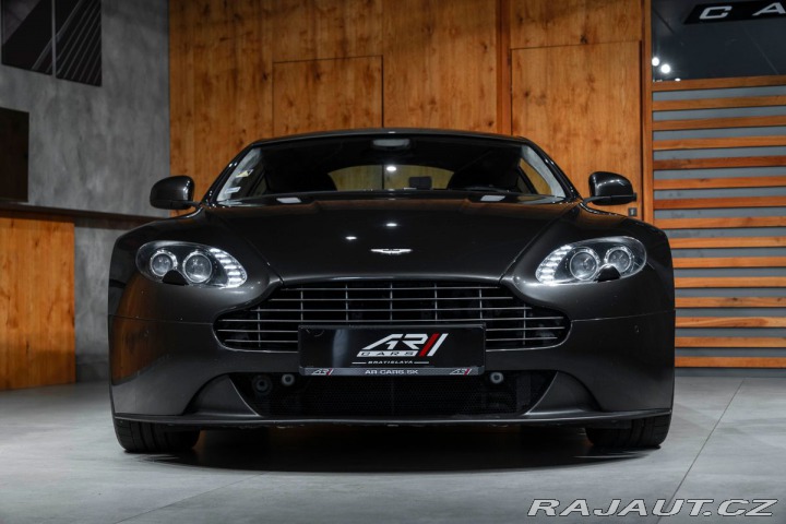 Aston Martin V8 Vantage  2012